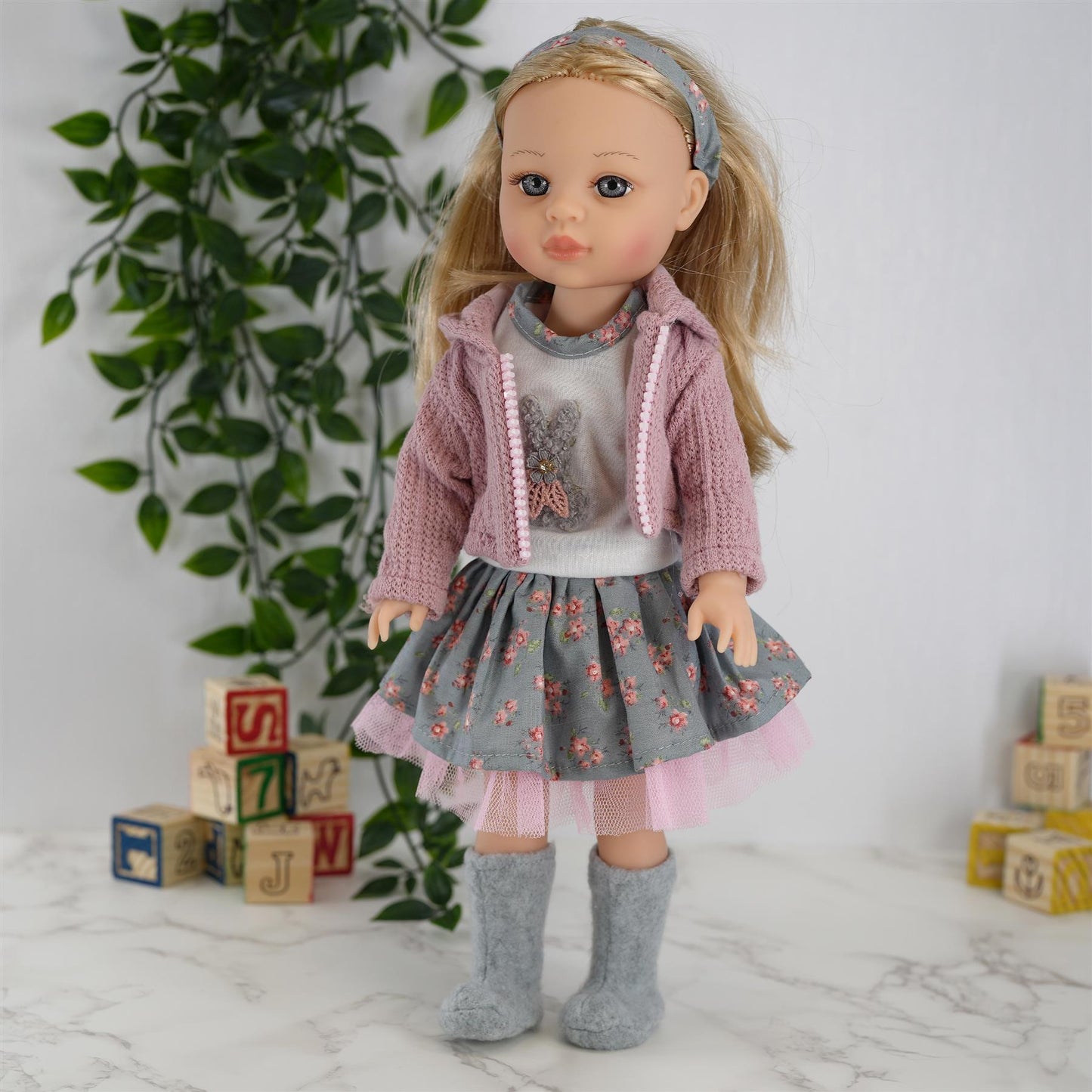Bibi Doll Baby Doll Girl with Long Styling Hair American Style Fashion Dolls 15"