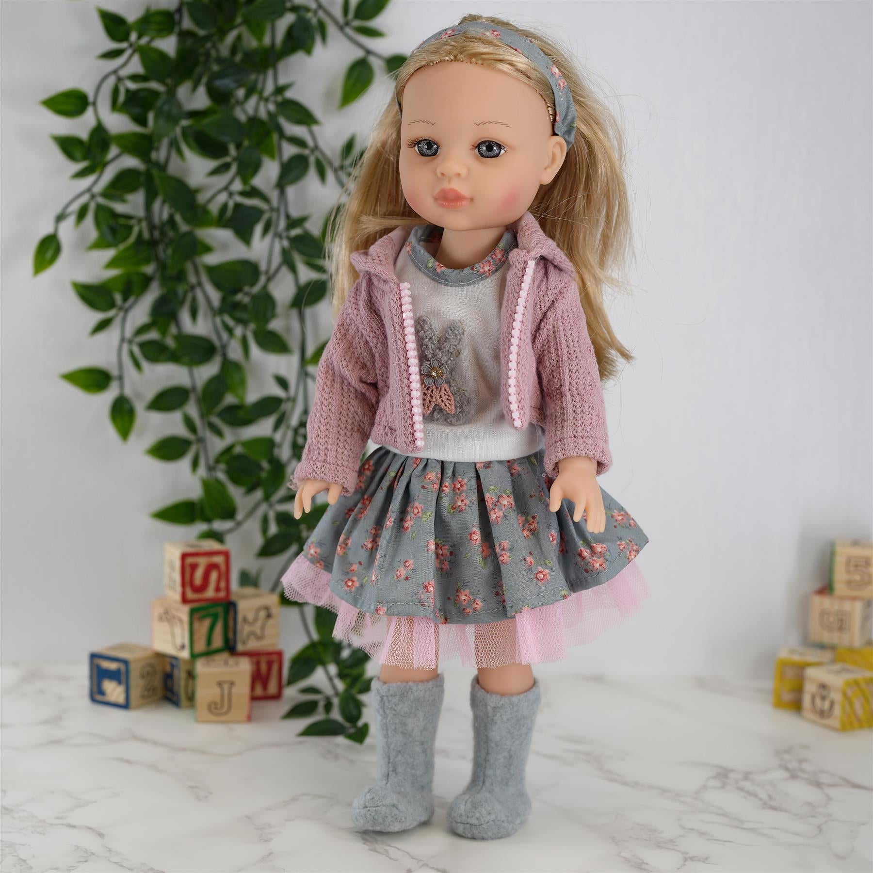 Bibi Doll Baby Doll Girl with Long Styling Hair American Style Fashion Dolls 15"