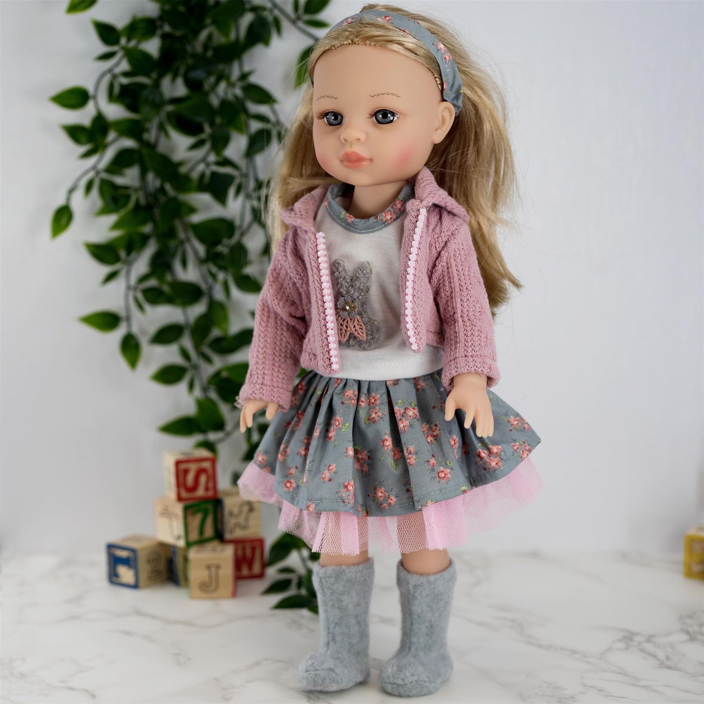 Bibi Doll Baby Doll Girl with Long Styling Hair American Style Fashion Dolls 15"