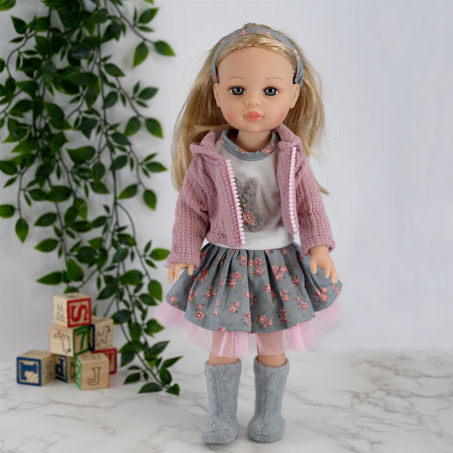 Bibi Doll Baby Doll Girl with Long Styling Hair American Style Fashion Dolls 15"