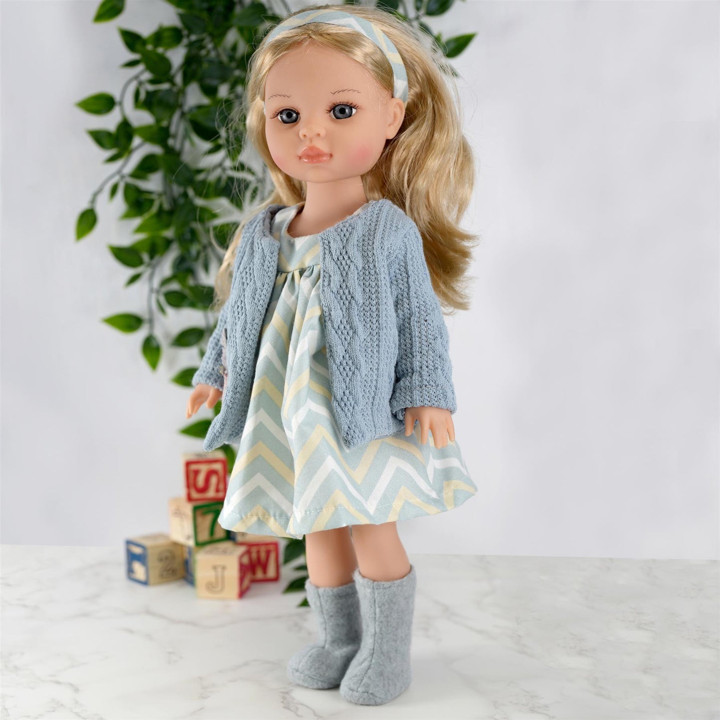 Bibi Doll Baby Doll Girl with Long Styling Hair American Style Fashion Dolls 15"