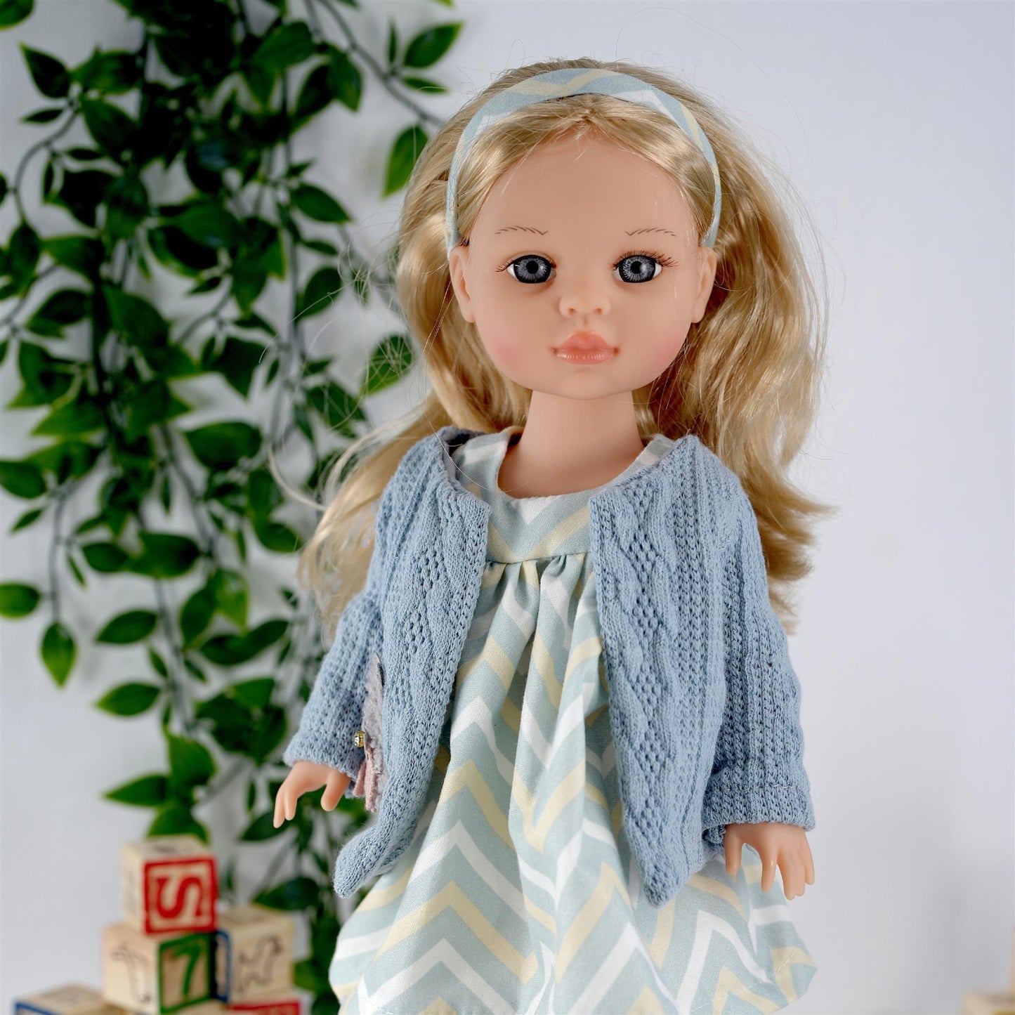 Bibi Doll Baby Doll Girl with Long Styling Hair American Style Fashion Dolls 15"