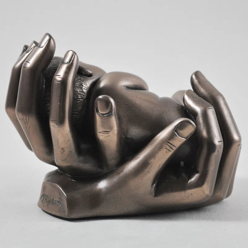 People Figurines & Sculptures