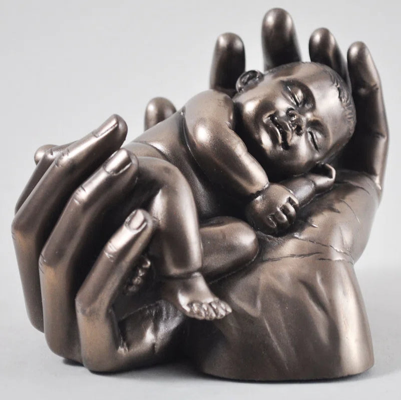 People Figurines & Sculptures